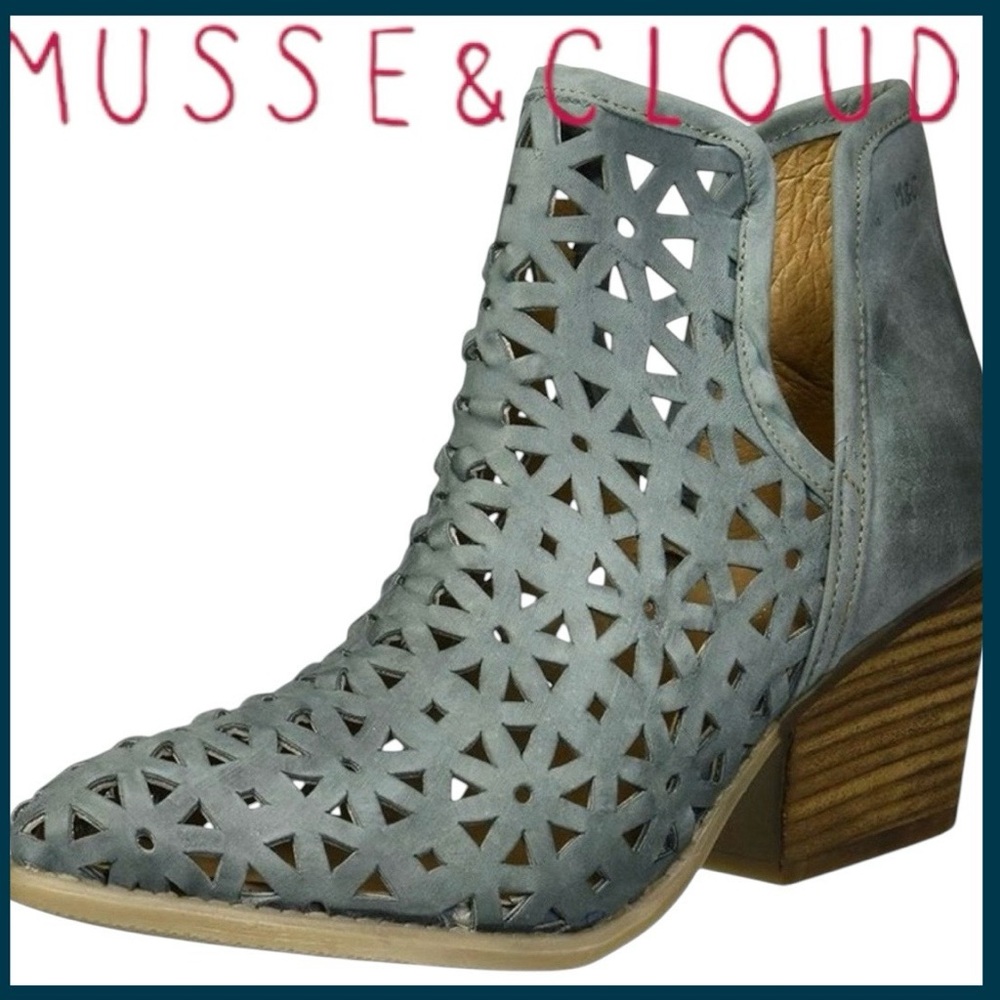 Musse & Cloud Sage Green Athenisse Leather Stacked Heel Ankle Boot (EU37)